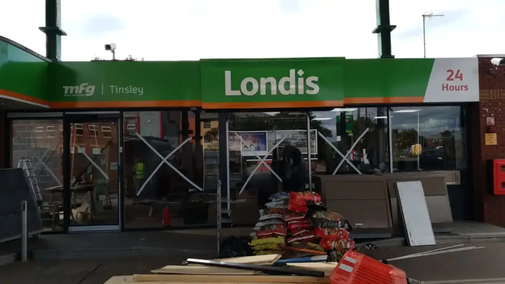 Aluminium Shop Front Design