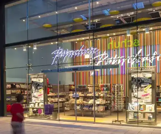 Frameless Glass Shop Fronts
